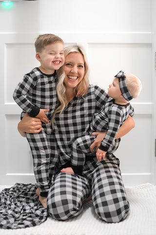 MAMA V-NECK- Grey Buffalo Plaid