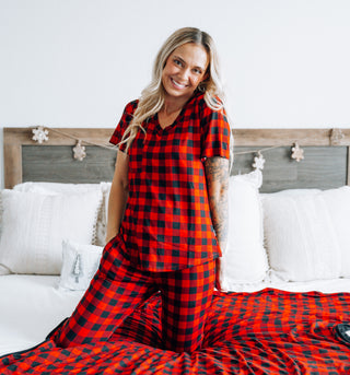 MAMA V-NECK- Red Buffalo Plaid